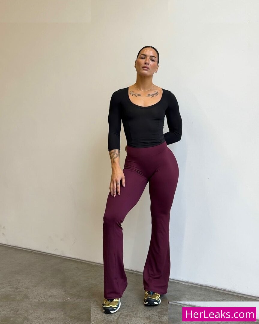 Kelly Matthews - Image 64