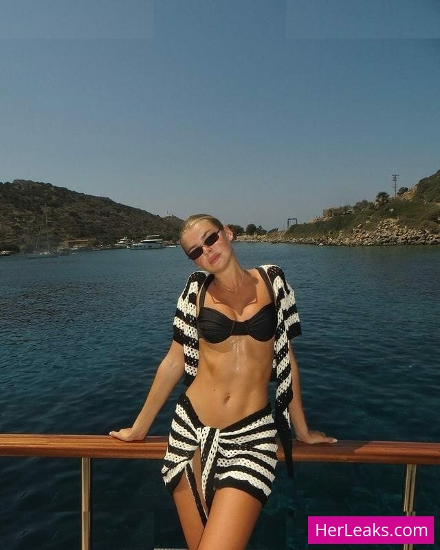 Klara Hellqvist - Image 232