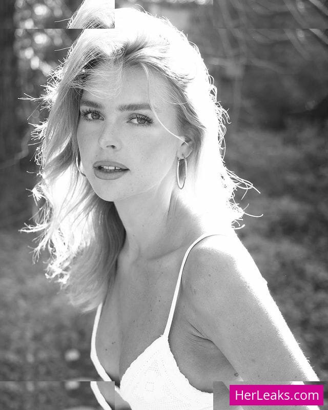 Klara Hellqvist - Image 220