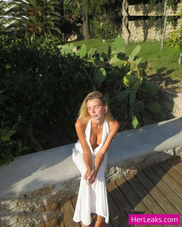Klara Hellqvist - Image 213