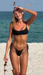 Klara Hellqvist - Image 86