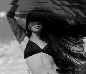 Leah Lewis - Image 90