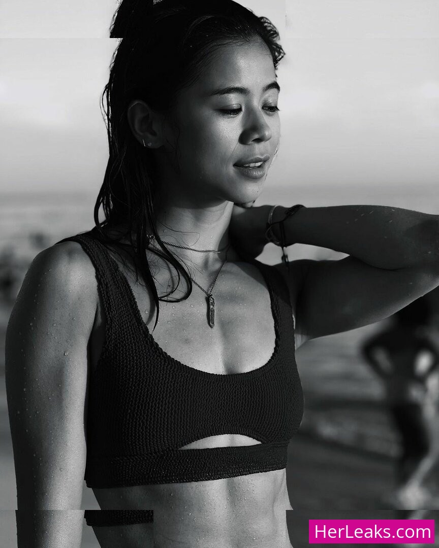 Leah Lewis - Image 80