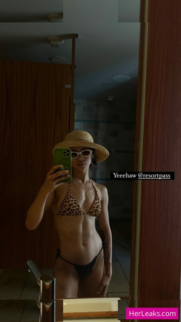 Leah Lewis - Image 57