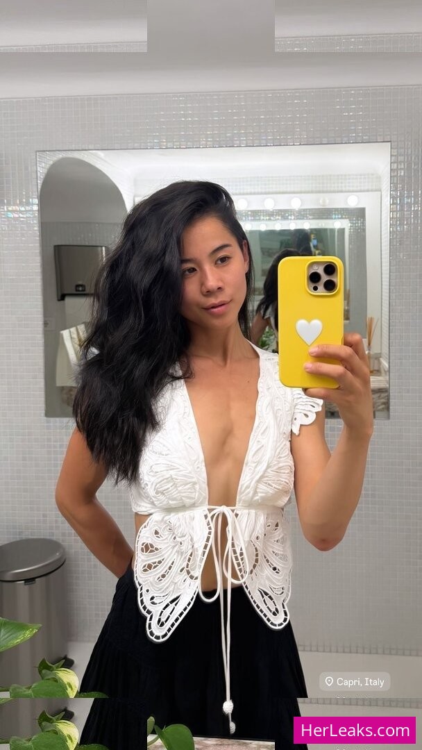 Leah Lewis - Image 31