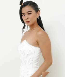 Leah Lewis - Image 5
