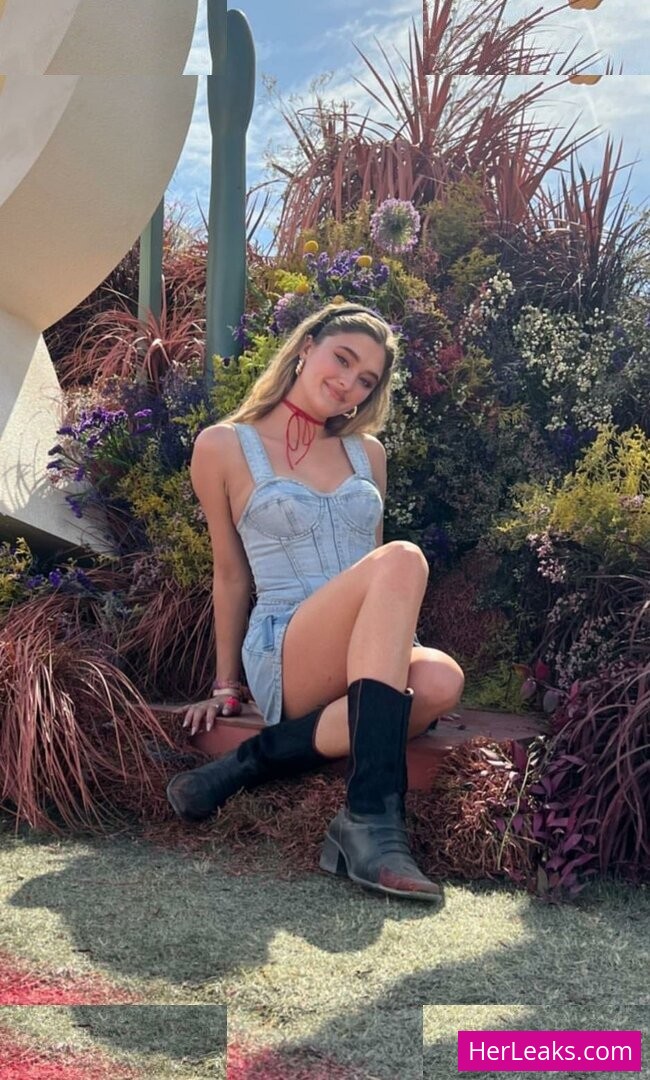 Lizzy Greene - Image 216