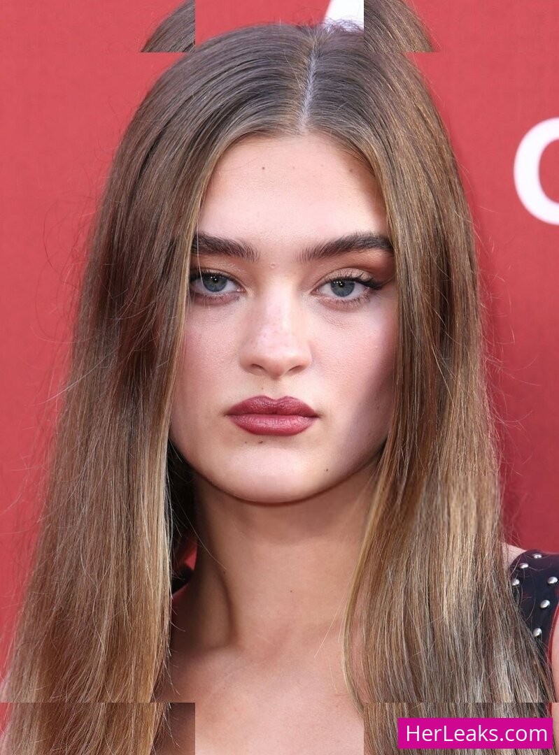 Lizzy Greene - Image 177