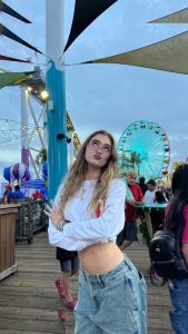 Lizzy Greene - Image 166