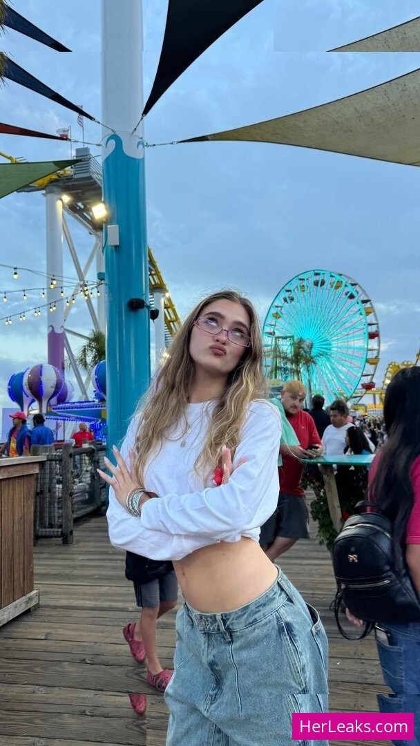 Lizzy Greene - Image 166