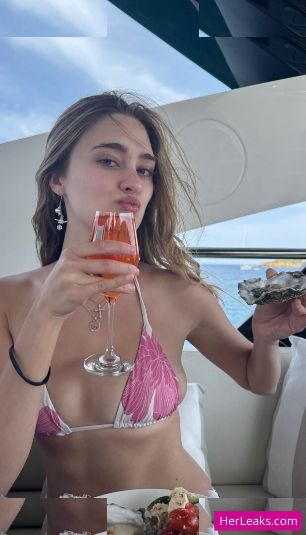 Lizzy Greene - Image 130