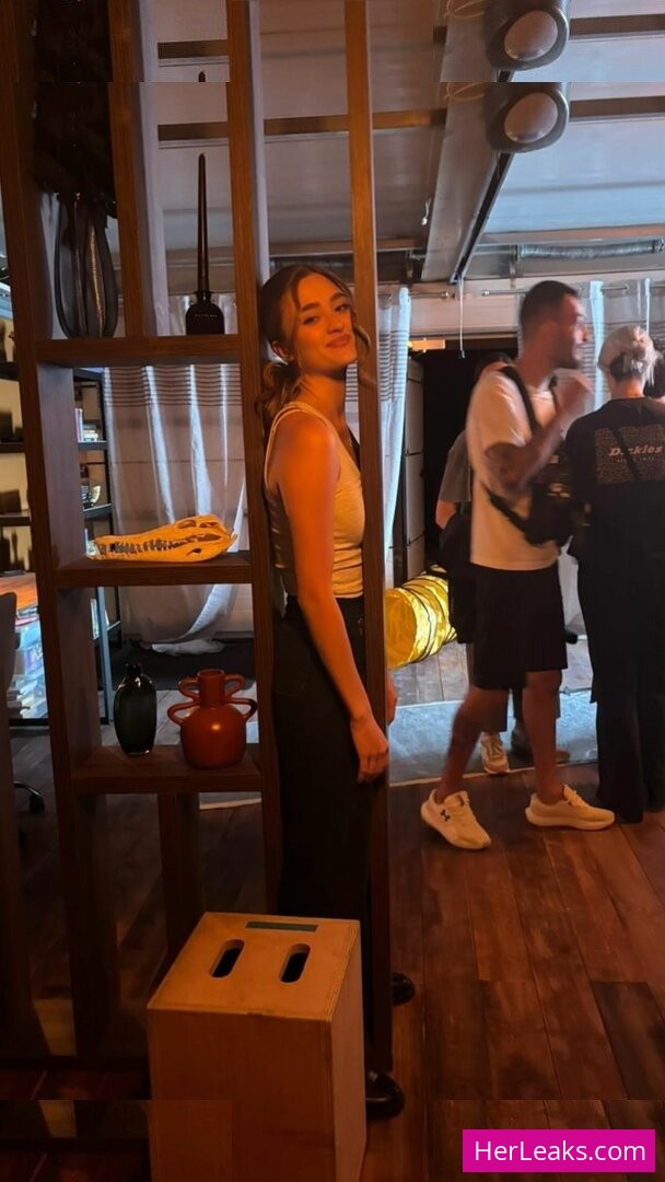 Lizzy Greene - Image 127
