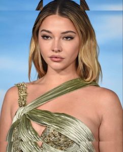 Madelyn Cline - Image 382