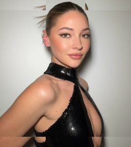Madelyn Cline - Image 377