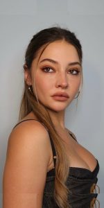 Madelyn Cline - Image 354