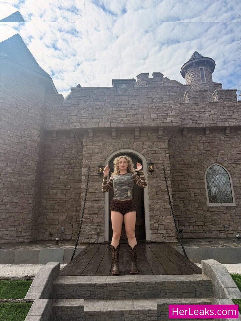 Makenna Dean - Image 5