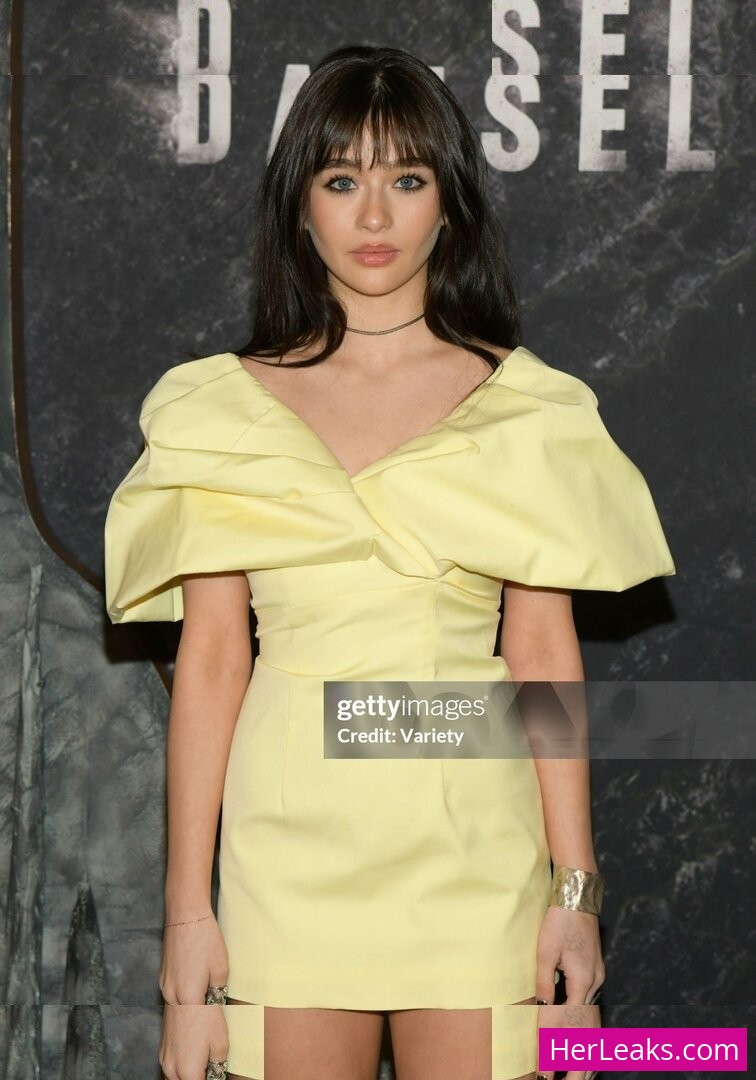 Malina Weissman - Image 349