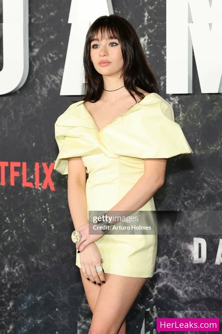 Malina Weissman - Image 341