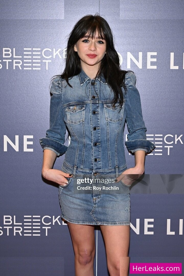 Malina Weissman - Image 331