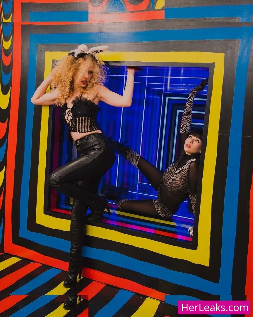 Malina Weissman - Image 309