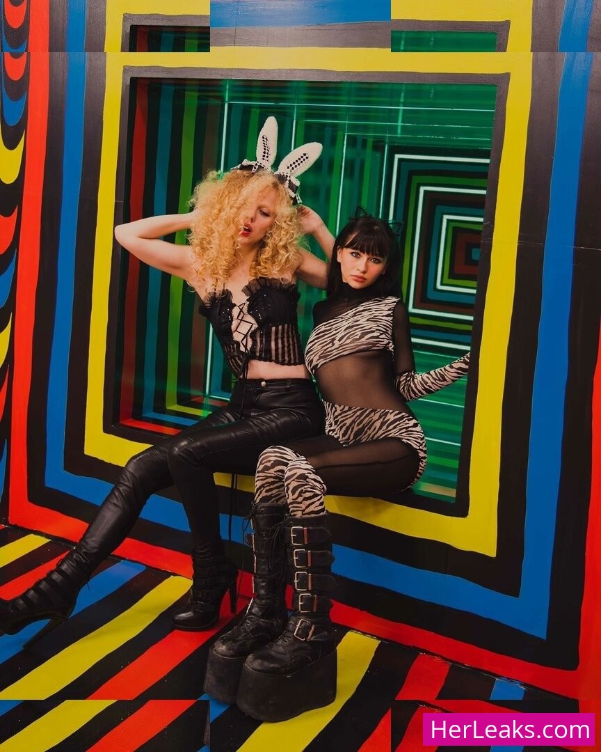 Malina Weissman - Image 305