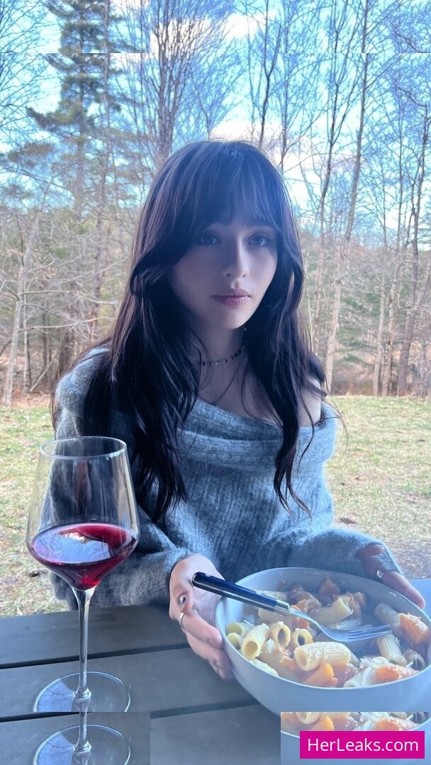 Malina Weissman - Image 299