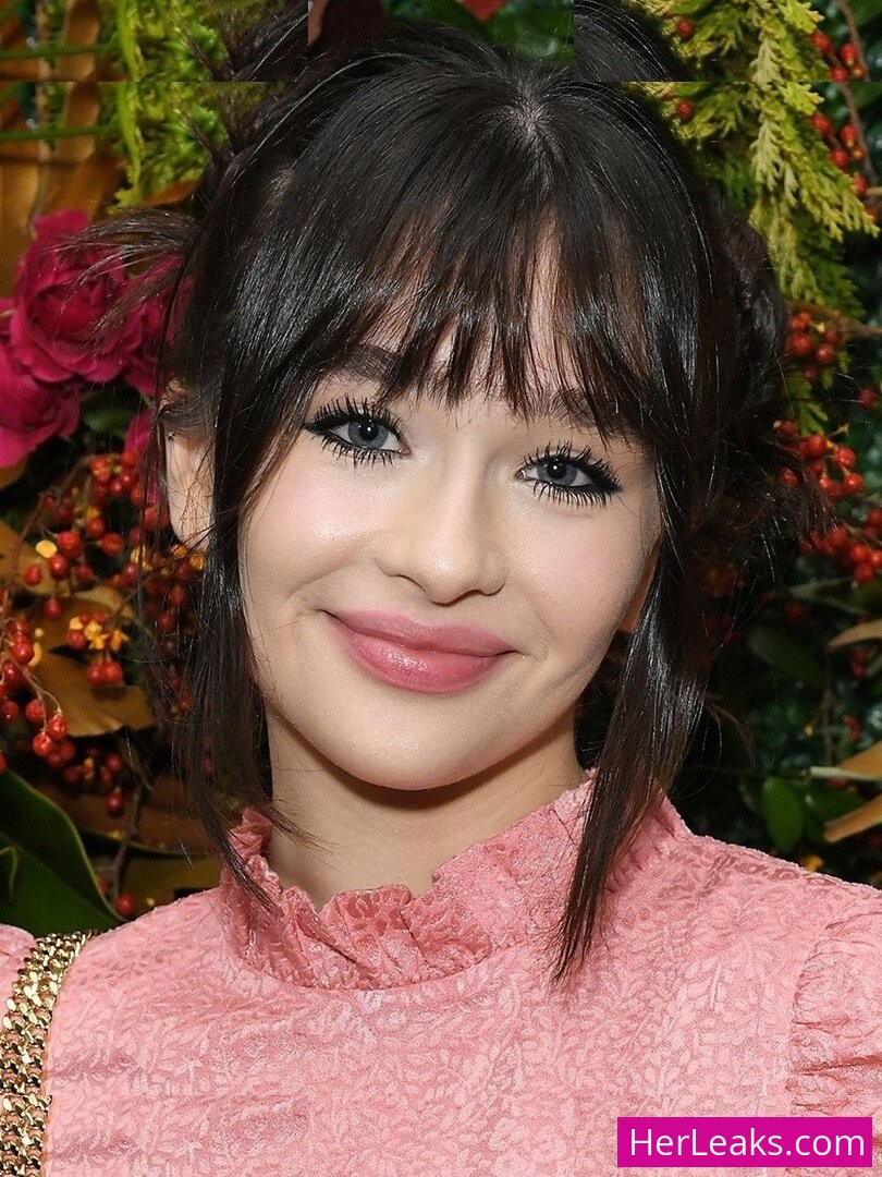 Malina Weissman - Image 229