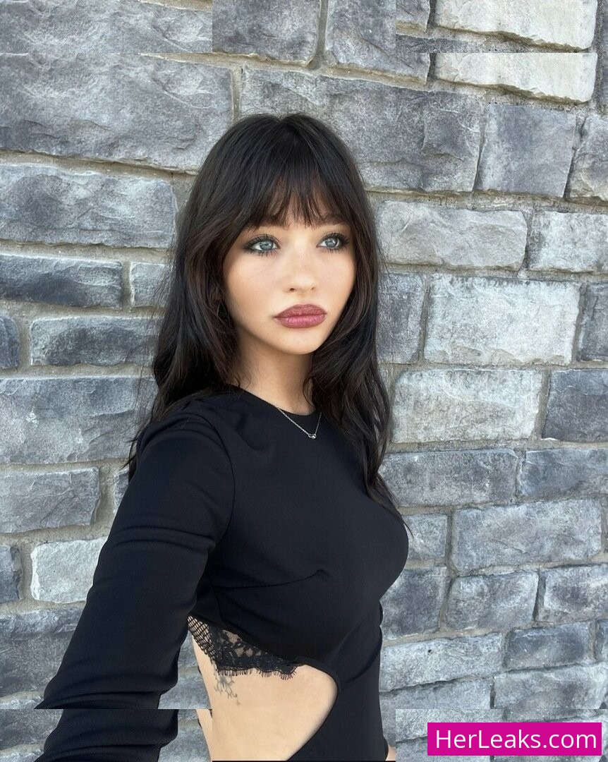 Malina Weissman - Image 225