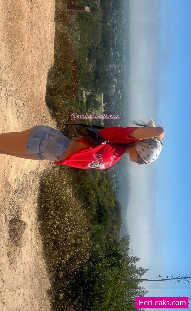 Malina Weissman - Image 219