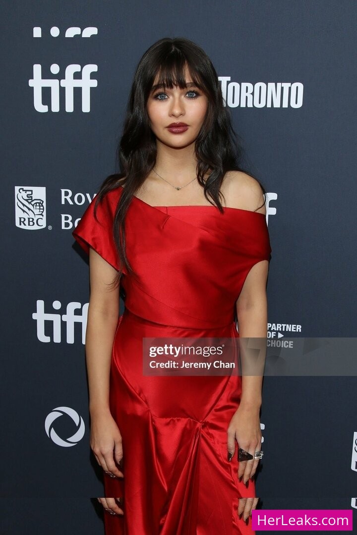 Malina Weissman - Image 205