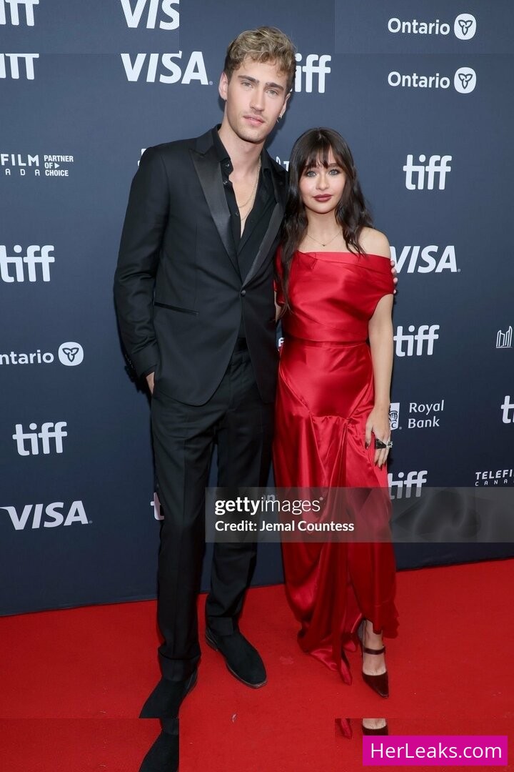 Malina Weissman - Image 197