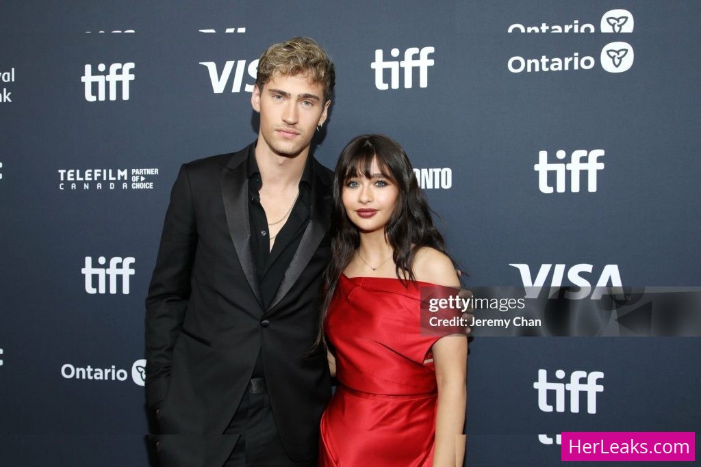 Malina Weissman - Image 191