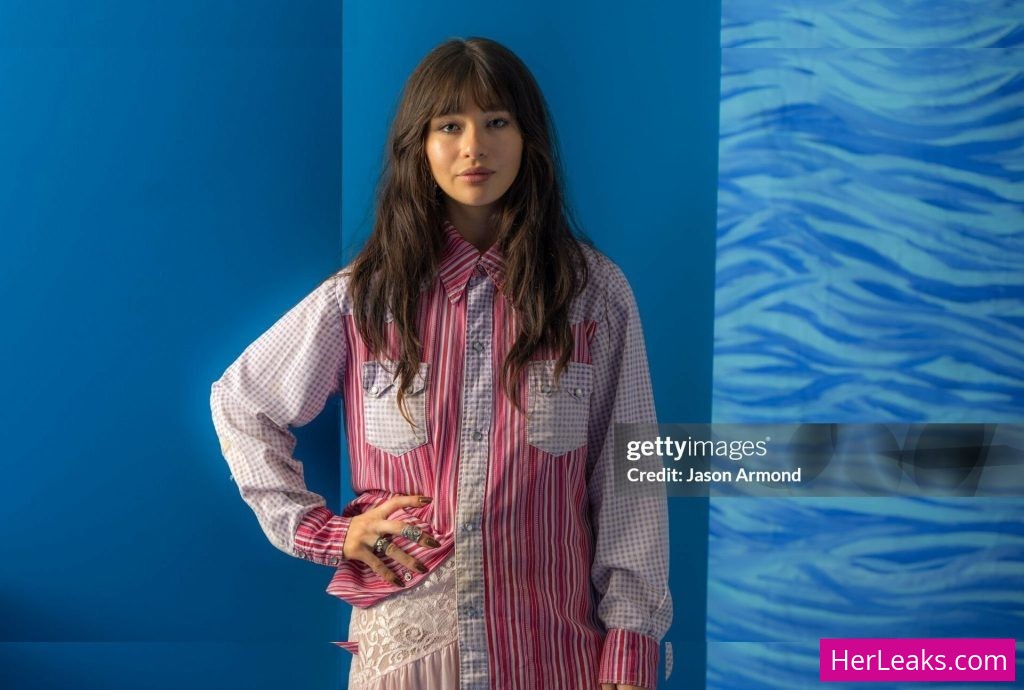 Malina Weissman - Image 185