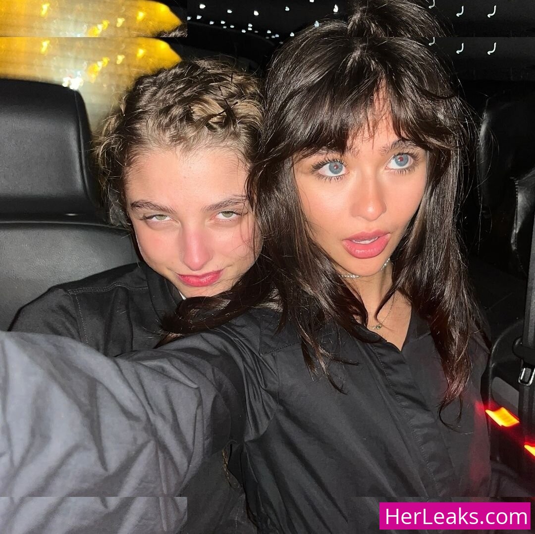 Malina Weissman - Image 110