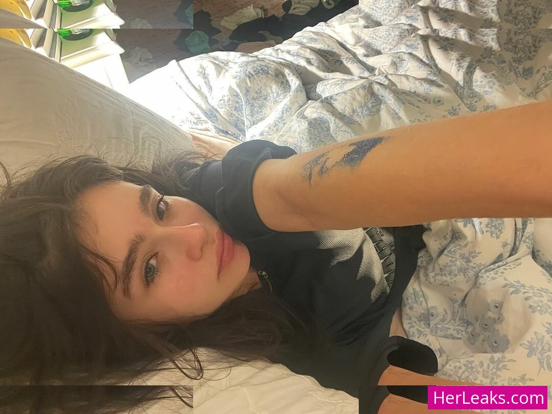 Malina Weissman - Image 106