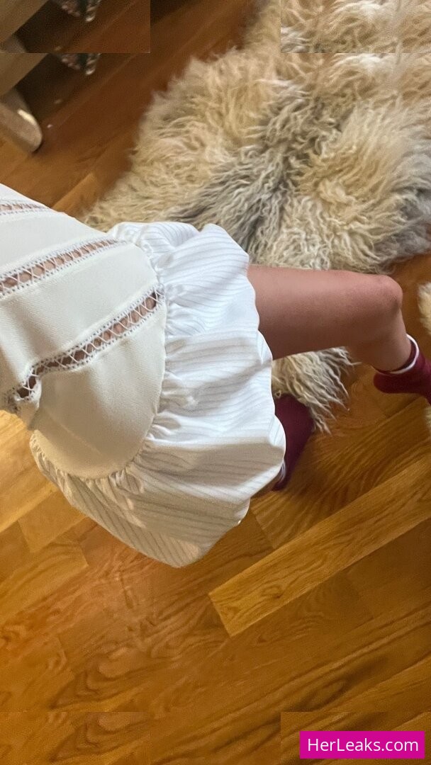 Malina Weissman - Image 100