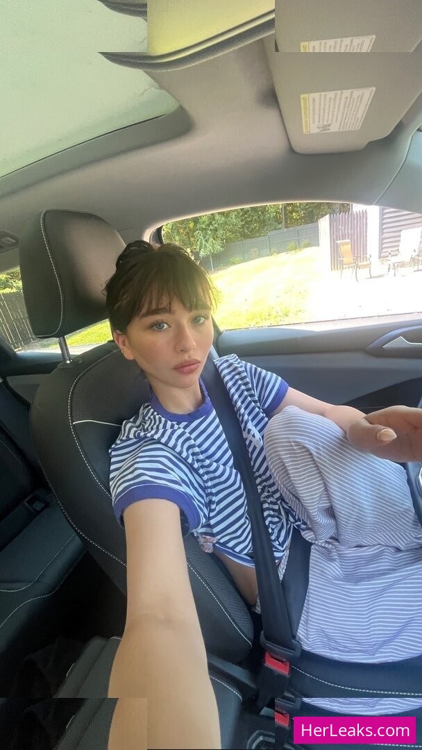 Malina Weissman - Image 99