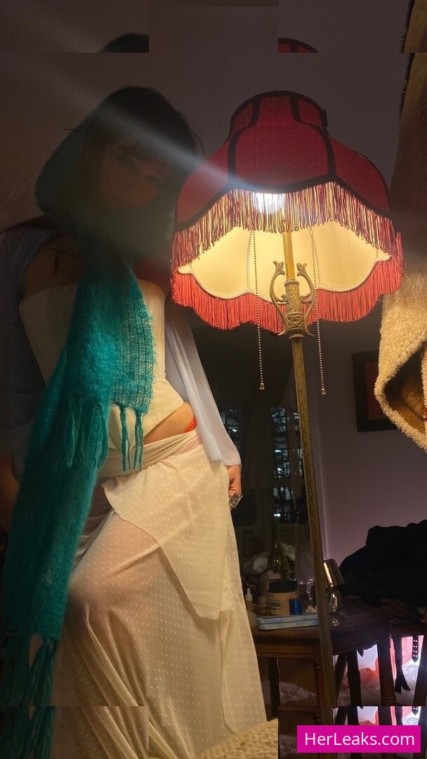 Malina Weissman - Image 98