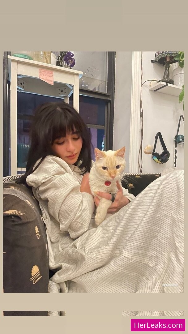 Malina Weissman - Image 97