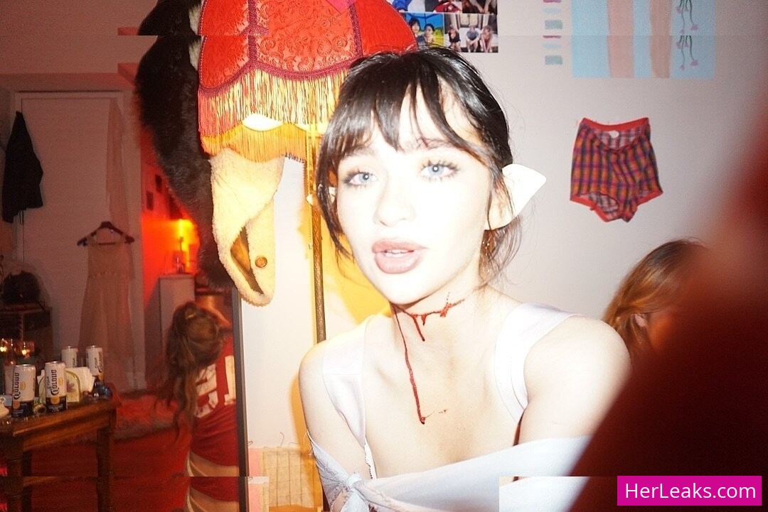 Malina Weissman - Image 89