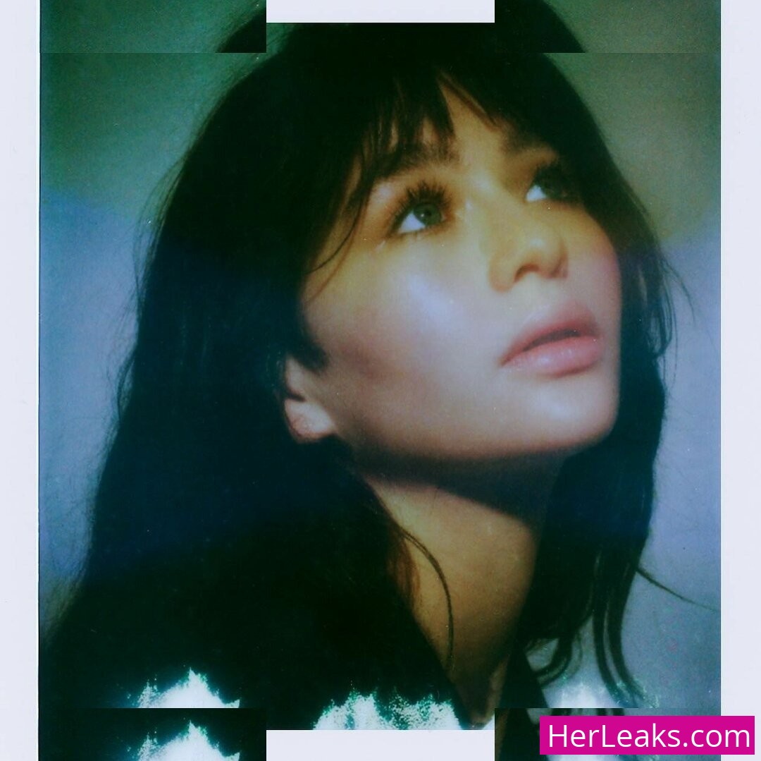 Malina Weissman - Image 66