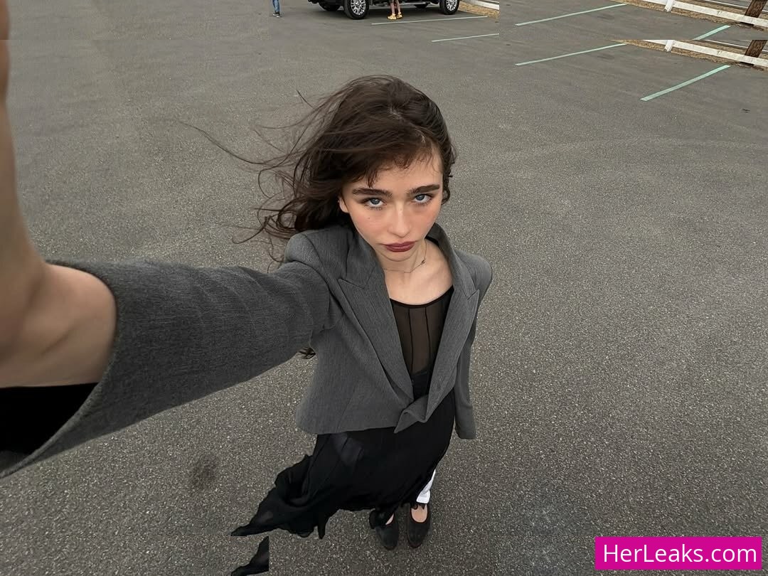 Malina Weissman - Image 28
