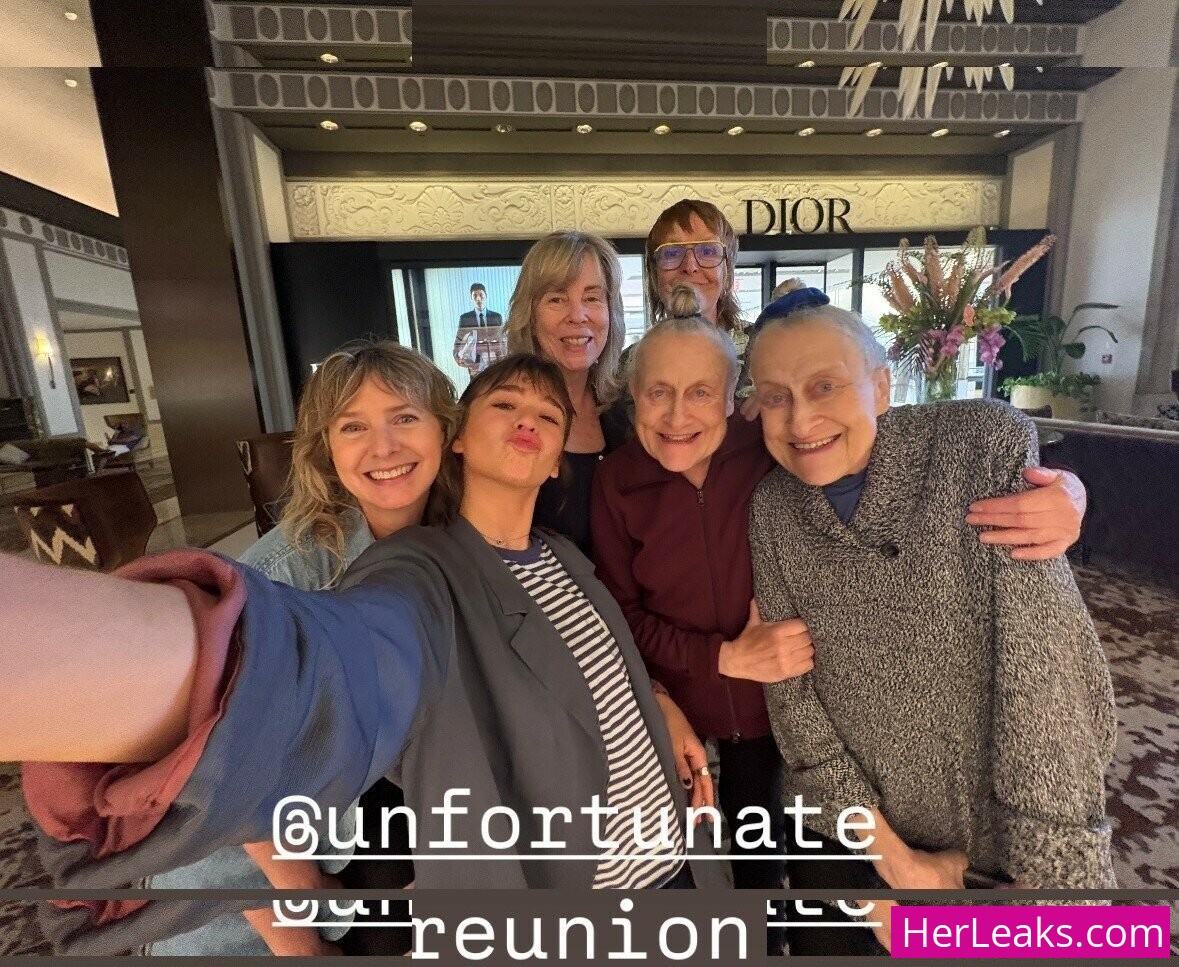 Malina Weissman - Image 23