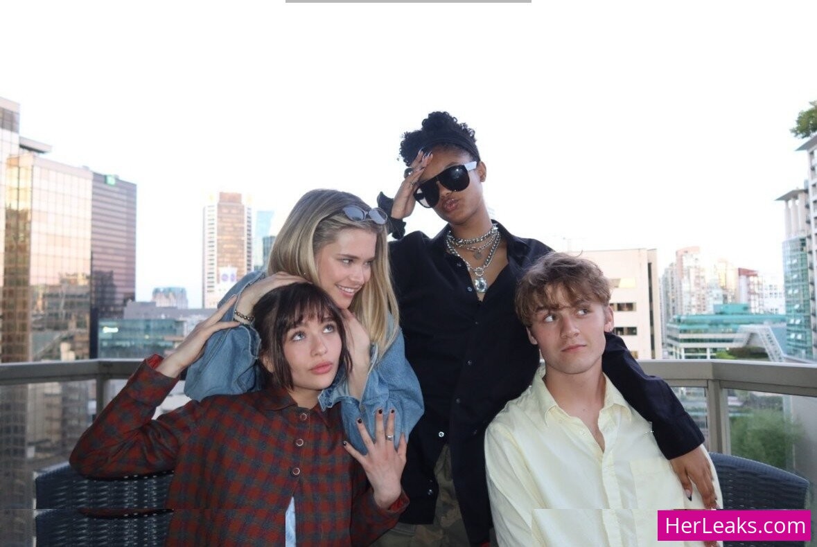 Malina Weissman - Image 20