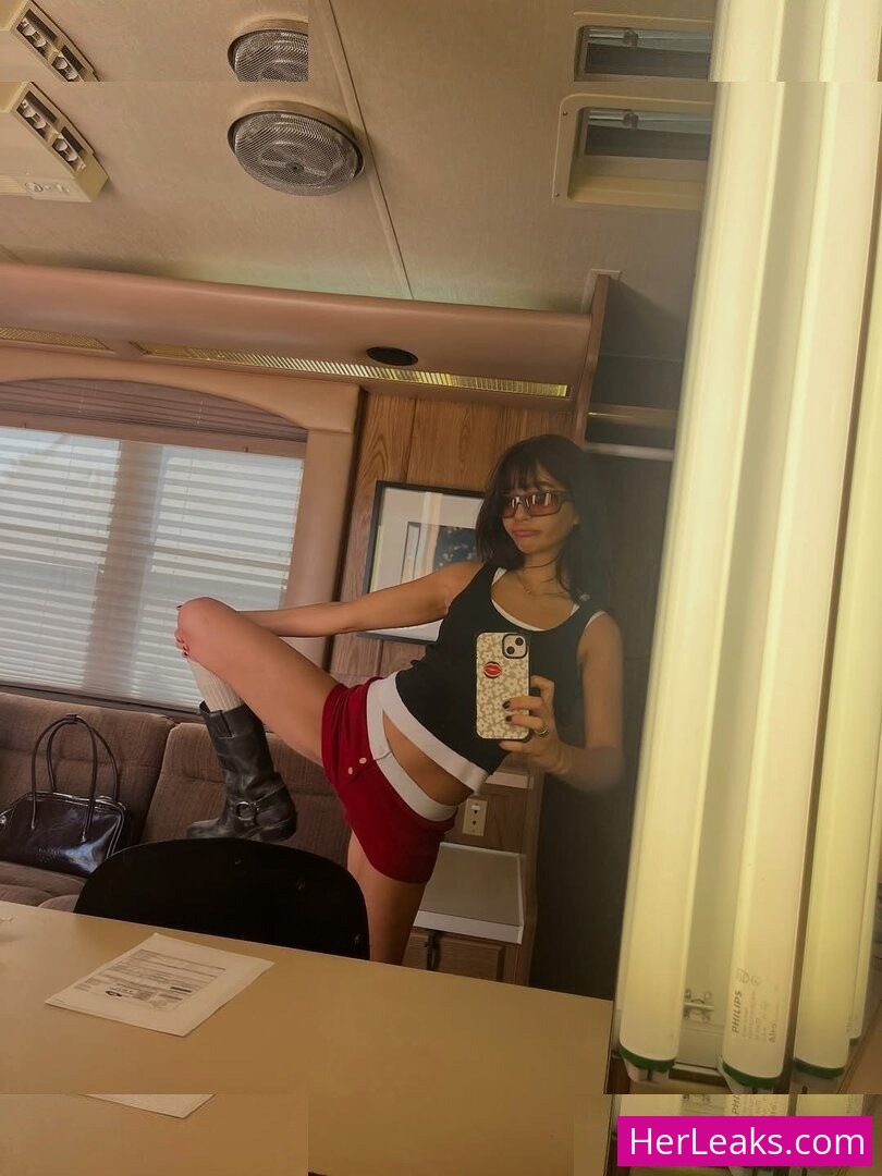 Malina Weissman - Image 2