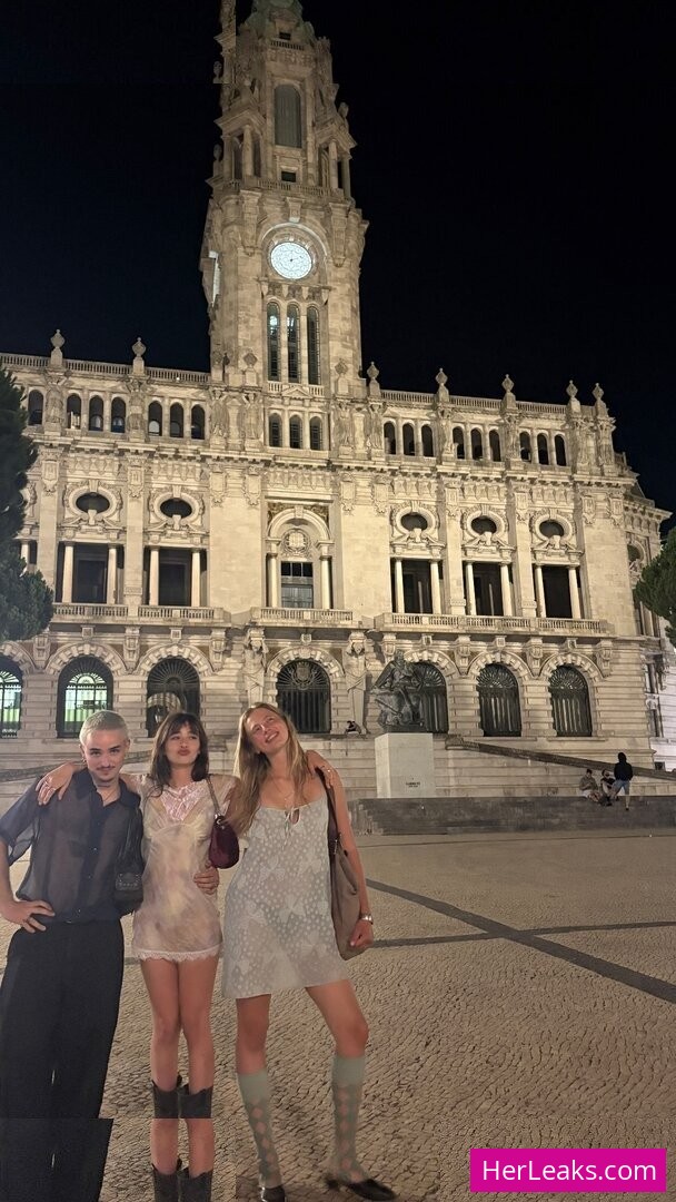 Malina Weissman - Image 1