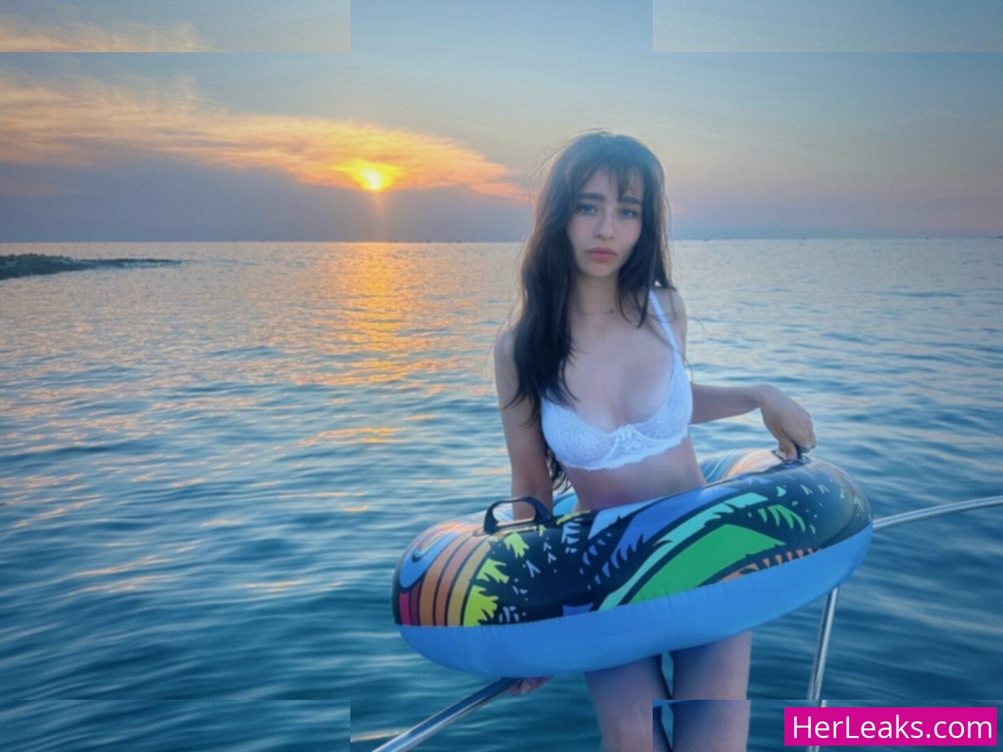 Malina Weissman - Image 368