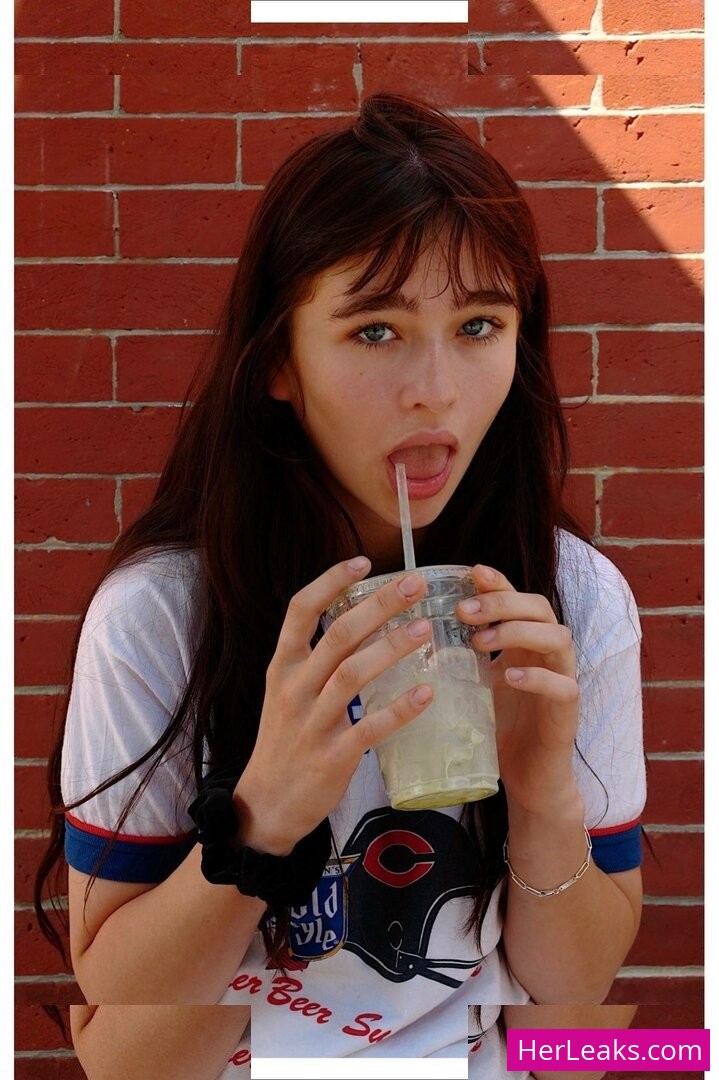 Malina Weissman - Image 284
