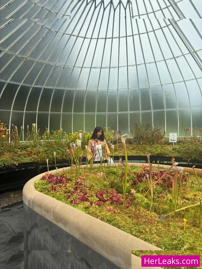 Malina Weissman - Image 236