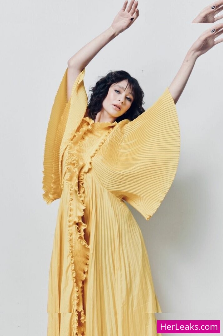 Malina Weissman - Image 218